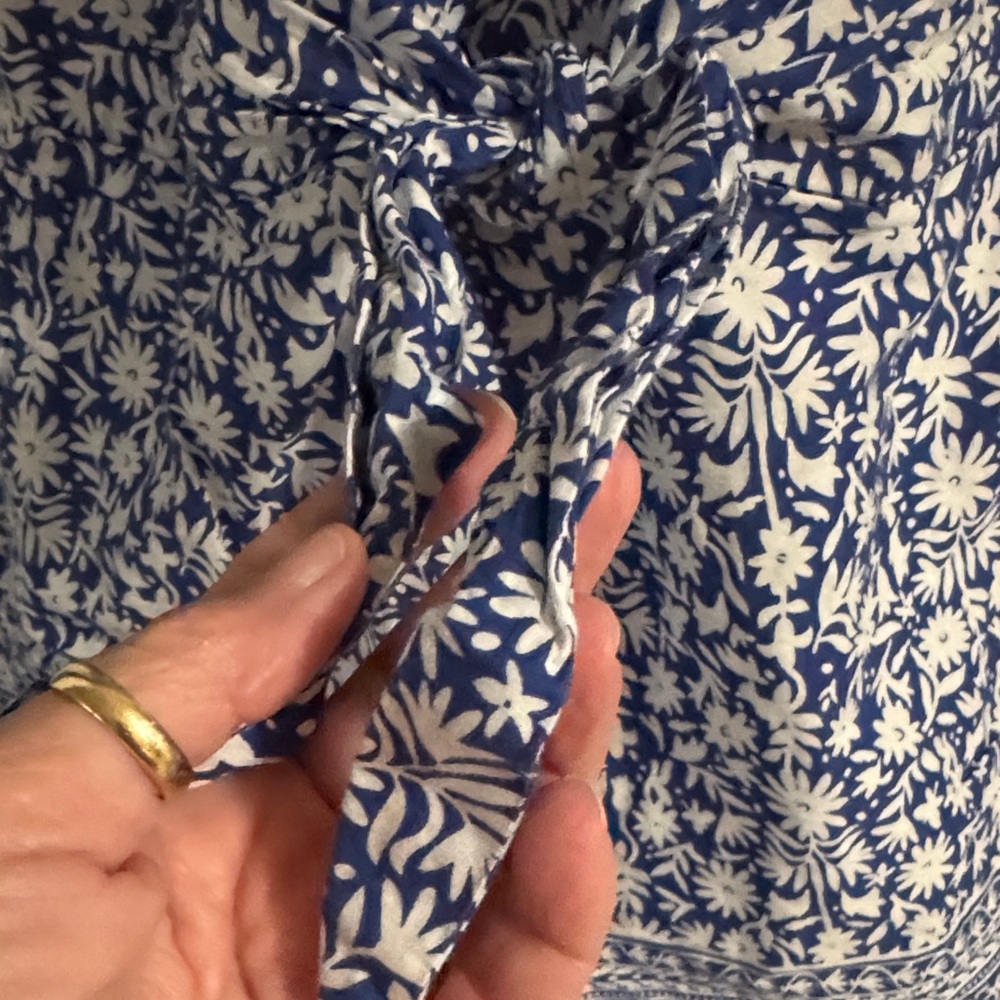 Vineyard Vines Blue and White Floral Romper - Picture 4 of 5